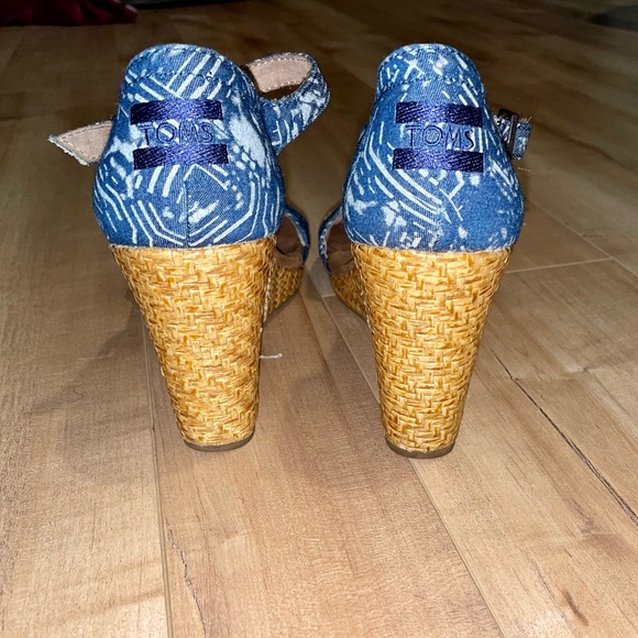 TOMS Clarissa Wedge Blue Batik Textile size 9.5 - Picture 6 of 6